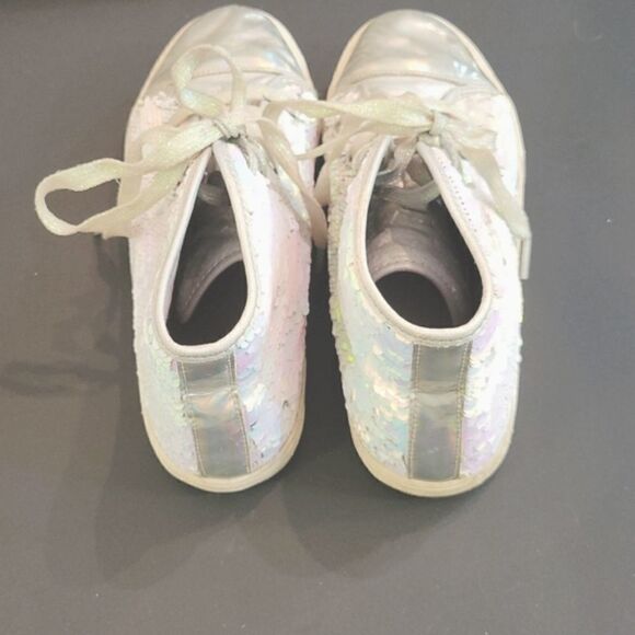 Children's Place sequin embellished sneakers - Picture 3 of 4
